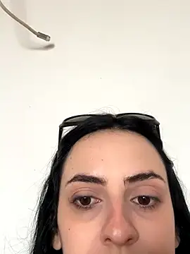 Snapshot of Morguisssz chatting on 11.16.25 Morguisssz online show from 11.16.25