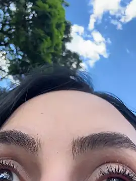 Snapshot of Morguisssz chatting on 11.29.25 Morguisssz online show from 11.29.25