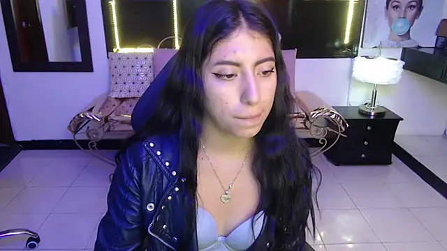 Angela Diaz  online show from 01.13.25