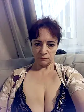 Snapshot of Lorrain_Dorrie chatting on 01.13.25 Lorrain Dorrie online show from 01.13.25