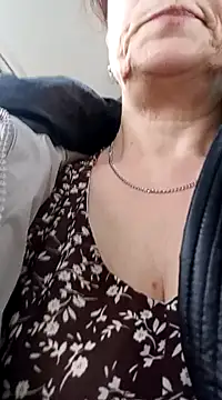 Snapshot of Lorrain_Dorrie chatting on 01.31.25 Lorrain Dorrie online show from 01.31.25