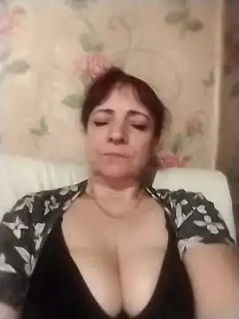 Snapshot of Lorrain_Dorrie chatting on 03.01.25 Lorrain Dorrie online show from 03.01.25