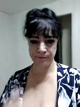 Snapshot of Lorrain_Dorrie chatting on 11.27.25 Lorrain Dorrie online show from 11.27.25