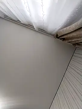 Snapshot of Lorrain_Dorrie chatting on 12.16.25 Lorrain Dorrie online show from 12.16.25