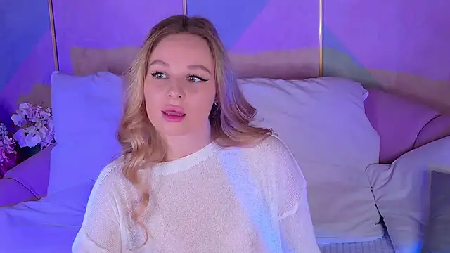 BeatriceEsmont online show from 03.10.25