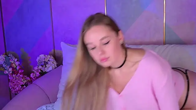 BeatriceEsmont online show from 03.21.25