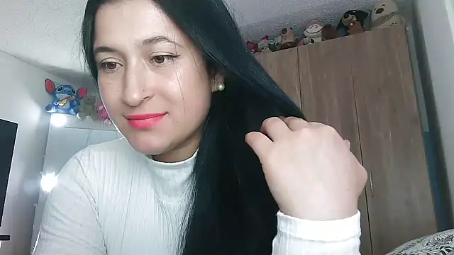 Snapshot of kami_lexy chatting on 05.15.26 kami lexy online show from 05.15.26