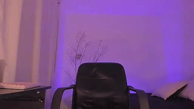 AnabelWolf online show from 03.07.25