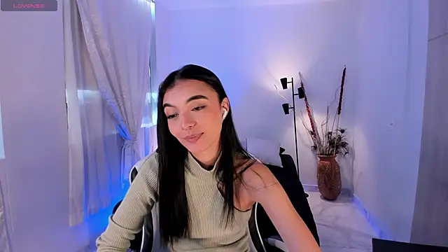 AnabelWolf online show from 09.17.25