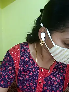 Tamil Shalini Lustyy online show from 02.12.25