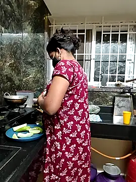 Tamil Shalini Lustyy online show from 12.19.25