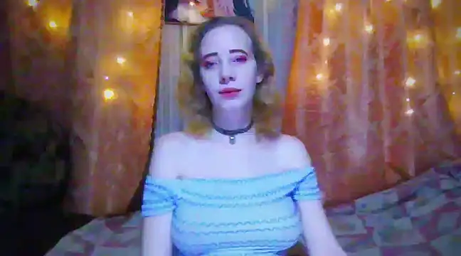 Snapshot of MelxMellie chatting on 01.05.25 MelxMellie online show from 01.05.25