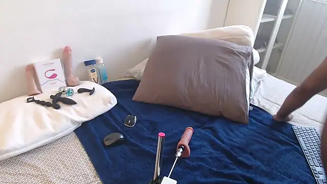 fiitboycam online show from 04.10.26