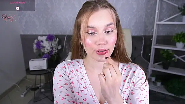 FoxyyKate online show from 11.26.25