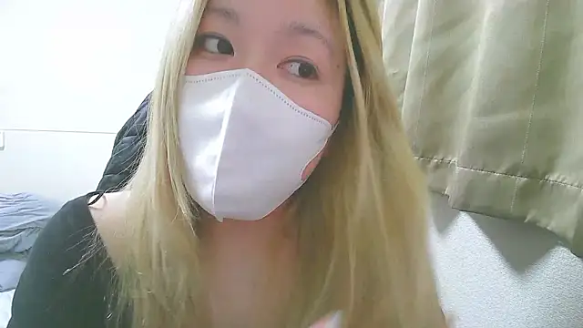 Snapshot of Remi_official chatting on 09.14.25 Remi official online show from 09.14.25