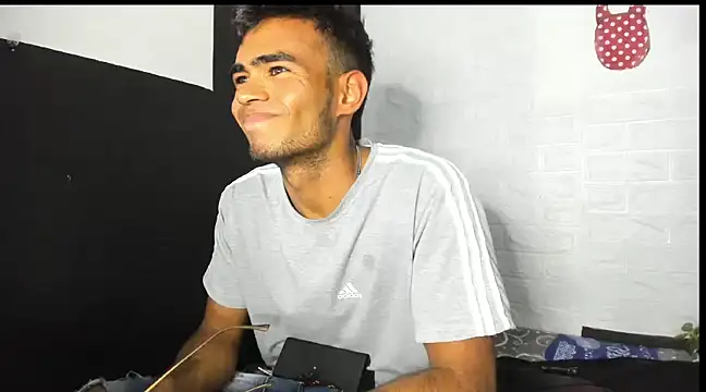 alessandro 2005 online show from 02.08.25