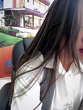 LIZ-06  online show from 11.28.25