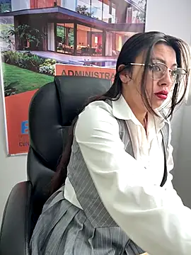 LIZ-06  online show from 11.30.25