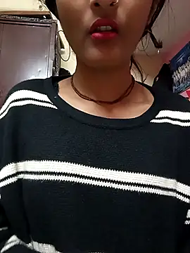 Snapshot of BabySlimmy10 chatting on 02.09.25 BabySlimmy10 online show from 02.09.25