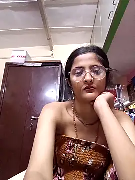 Snapshot of BabySlimmy10 chatting on 09.28.25 BabySlimmy10 online show from 09.28.25