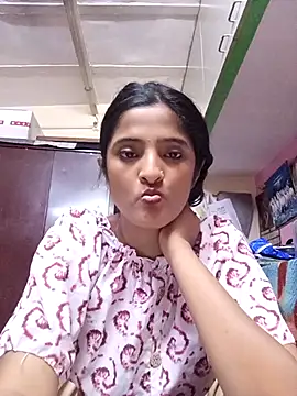 Snapshot of BabySlimmy10 chatting on 10.15.25 BabySlimmy10 online show from 10.15.25