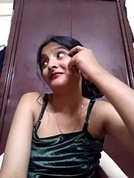 Snapshot of BabySlimmy10 chatting on 11.29.25 BabySlimmy10 online show from 11.29.25