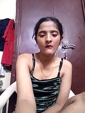 Snapshot of BabySlimmy10 chatting on 12.05.25 BabySlimmy10 online show from 12.05.25