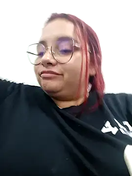 Snapshot of CURVY-HORNY chatting on 02.26.25 CURVY-HORNY online show from 02.26.25