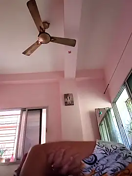 Snapshot of Cute-manisha chatting on 03.11.25 Cute-manisha online show from 03.11.25