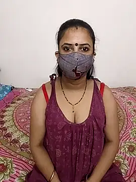 Snapshot of Cute-manisha chatting on 06.15.26 Cute-manisha online show from 06.15.26