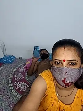 Snapshot of Cute-manisha chatting on 06.25.26 Cute-manisha online show from 06.25.26