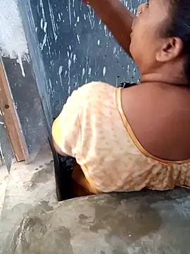 Hotty-rumi online show from 10.28.25