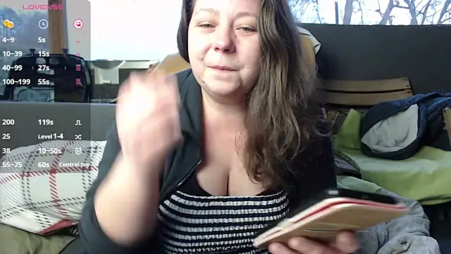 Snapshot of KasiaPrivat chatting on 02.02.25 KasiaPrivat online show from 02.02.25