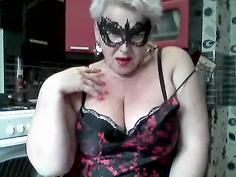 Snapshot of Lisa_Suzie chatting on 06.04.26 Lisa Suzie online show from 06.04.26