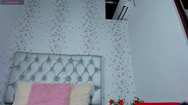 Snapshot of candymery chatting on 02.17.25 candymery online show from 02.17.25