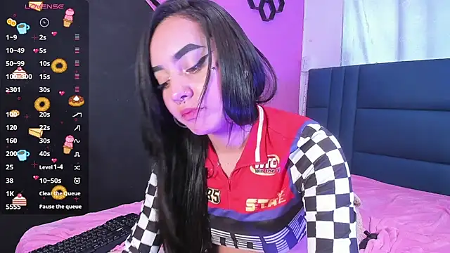 Snapshot of dakota-bright01 chatting on 01.07.25 dakota-bright01 online show from 01.07.25