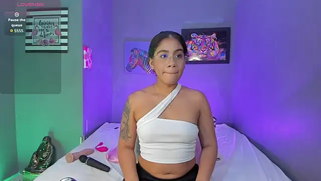 PammelaRoss1 online show from 04.01.26