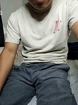 Snapshot of rogelitoxxx chatting on 10.29.25 rogelitoxxx online show from 10.29.25