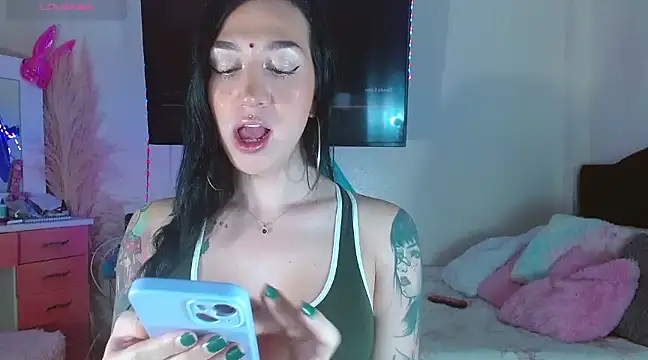 Snapshot of karla_zambrano chatting on 02.02.25 karla zambrano online show from 02.02.25