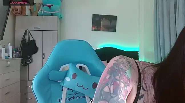 Snapshot of karla_zambrano chatting on 03.22.25 karla zambrano online show from 03.22.25