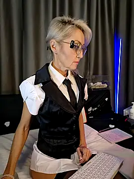 Milforja online show from 10.18.25