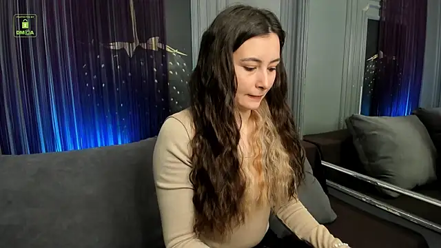 Snapshot of Ishtar_Divine chatting on 03.12.25 Ishtar Divine online show from 03.12.25