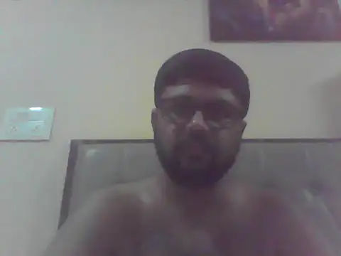 Snapshot of SexyyMotaLund57 chatting on 05.27.26 SexyyMotaLund57 online show from 05.27.26