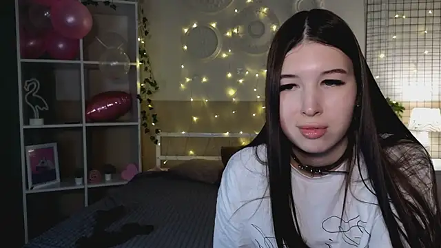 DellaRose online show from 12.15.24