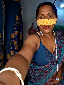 Snapshot of Real_Desi_Couple chatting on 06.12.26 Real Desi Couple online show from 06.12.26
