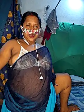Snapshot of Real_Desi_Couple chatting on 06.15.26 Real Desi Couple online show from 06.15.26