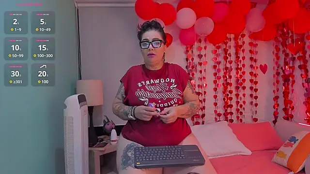 poisson ivy online show from 02.20.25