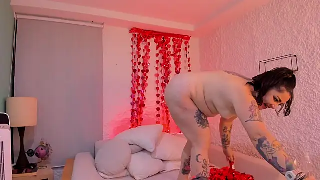 poisson ivy online show from 03.01.25