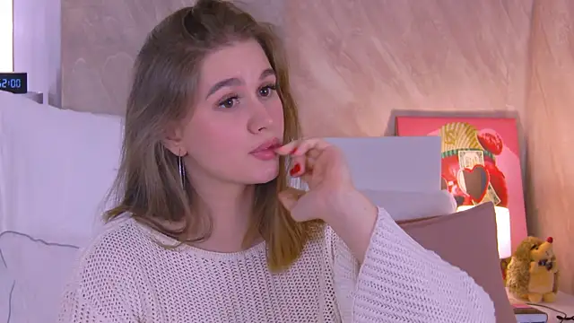 Snapshot of EllieHayes chatting on 03.22.25 EllieHayes online show from 03.22.25