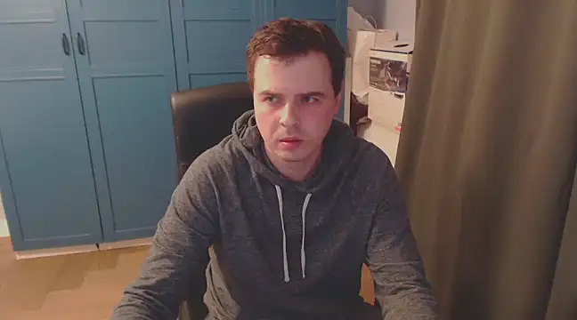 Snapshot of CuteMan33 chatting on 12.23.24 CuteMan33 online show from 12.23.24